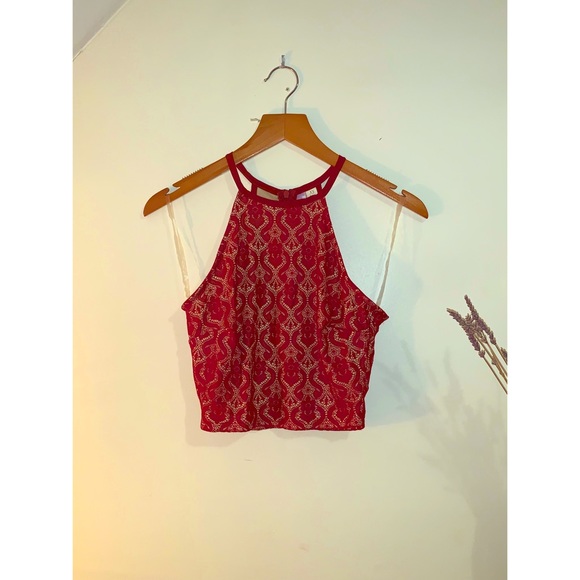 🔆 3 for $40 Francesca’s Lace Cranberry Crop Top - Picture 1 of 2